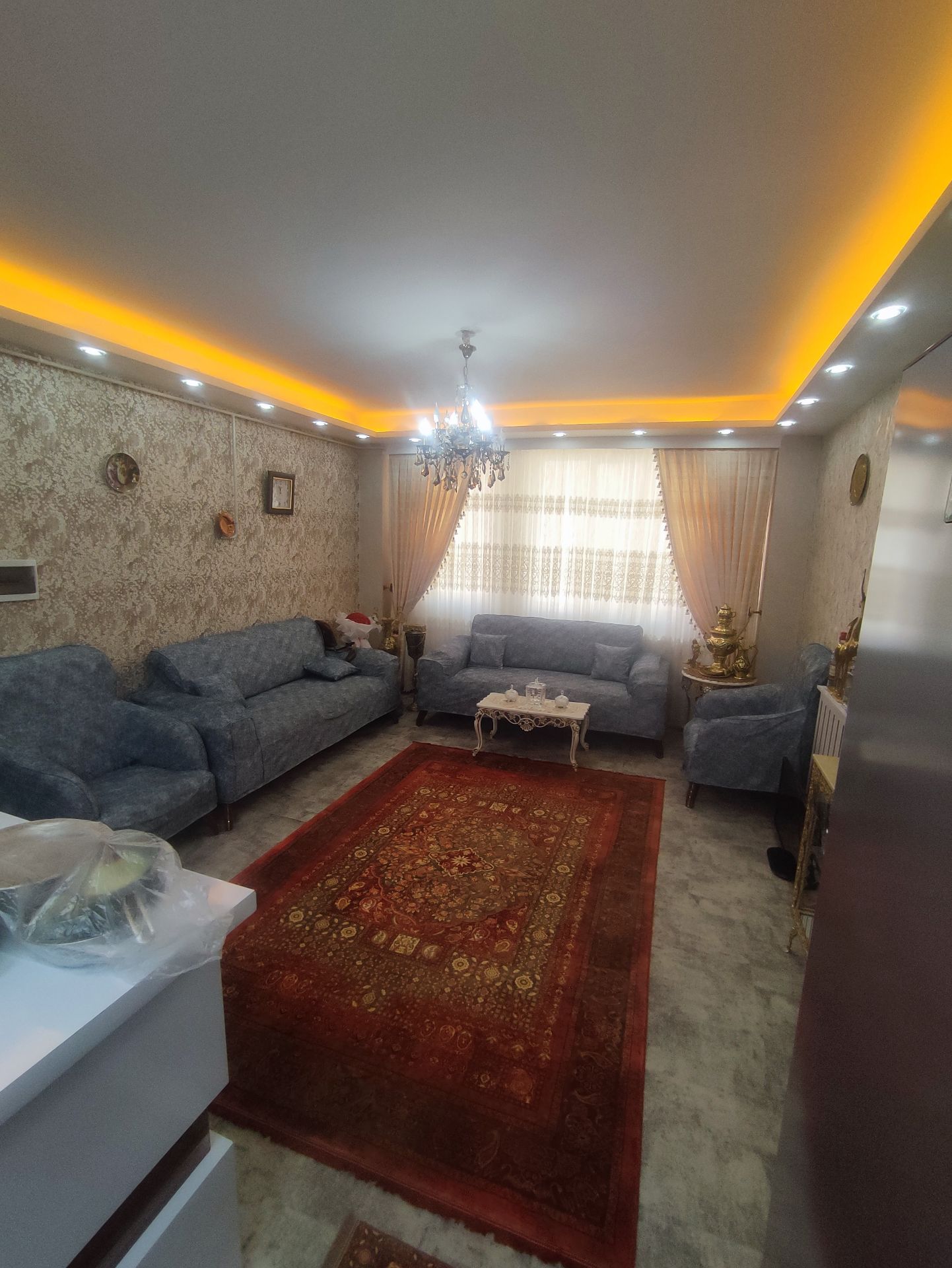 فروش واحد ، ۷۲ متری ، سهند فاز ۳