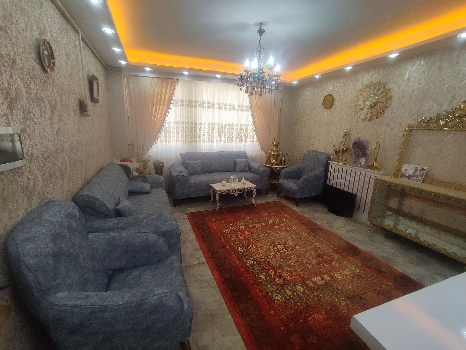 فروش واحد ، ۷۲ متری ، سهند فاز ۳