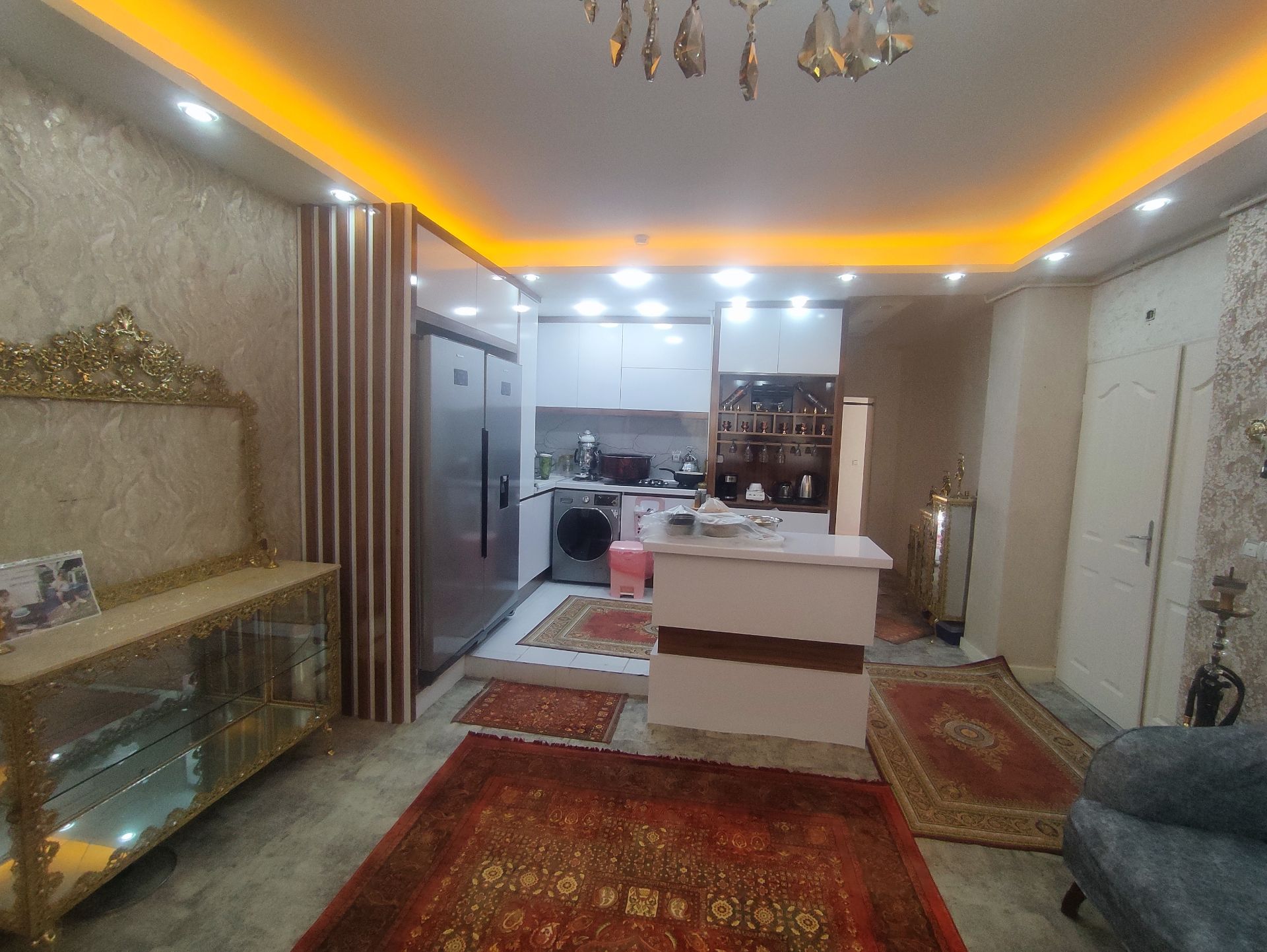 فروش واحد ، ۷۲ متری ، سهند فاز ۳